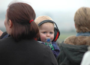 Casque anti-bruit pour préserver l'audition de bébé
