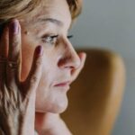 Pourquoi des acouphènes à la ménopause ?